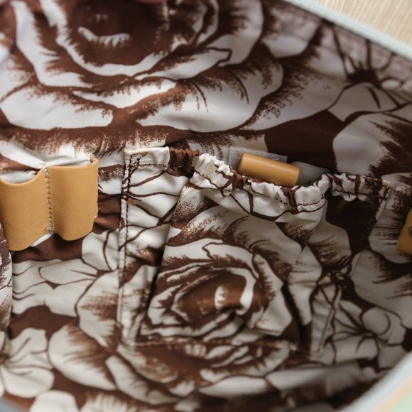 Maxx New York Green and Tan Leather Handbag - Picture 5 of 5